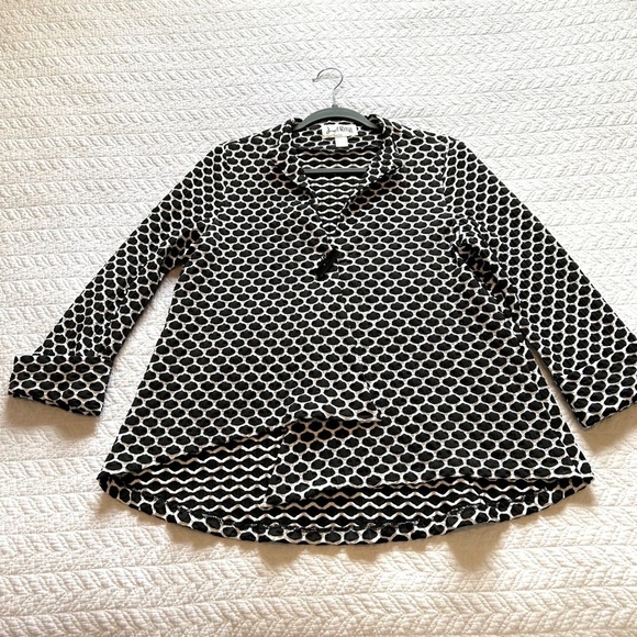 Joseph Ribkoff Asymmetrical One Button Wrap Front Jacket Black/White PrintSize 4 - Picture 6 of 14